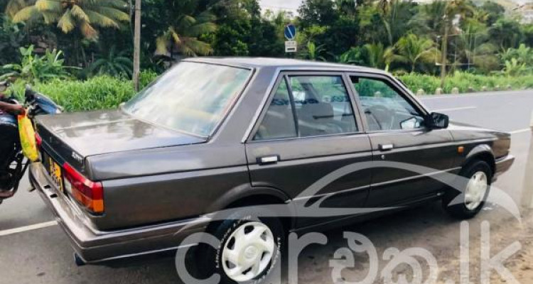NISSAN TRAD SUNNY 1986