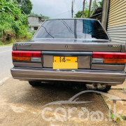 NISSAN TRAD SUNNY 1986