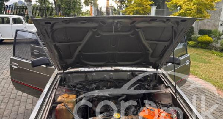 MITSUBISHI LANCER BOX 1983