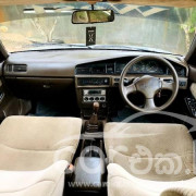 NISSAN BLUEBIRD 1989