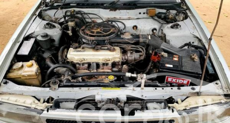 NISSAN BLUEBIRD 1989