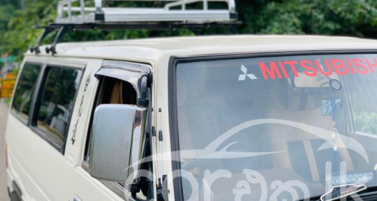MITSUBISHI DELICA L300 1986