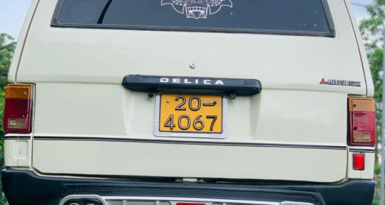 MITSUBISHI DELICA L300 1986