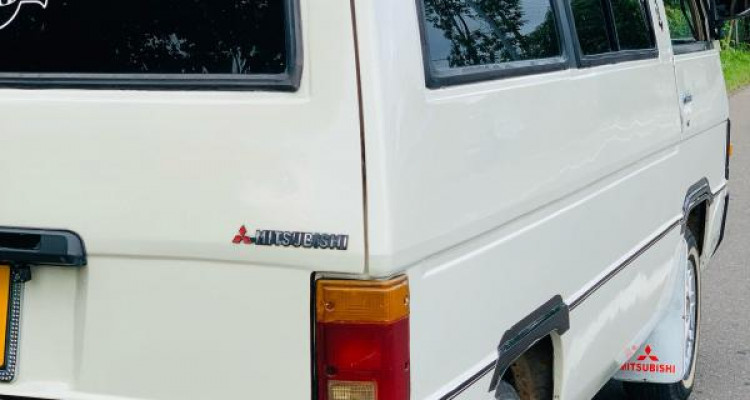 MITSUBISHI DELICA L300 1986