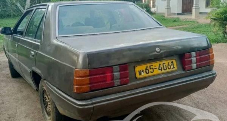 HYUNDAI STELLAR 1986