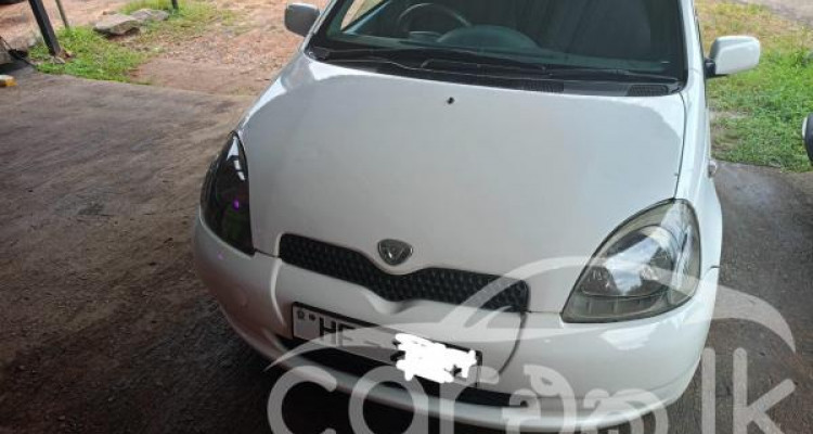 TOYOTA VITZ 2000