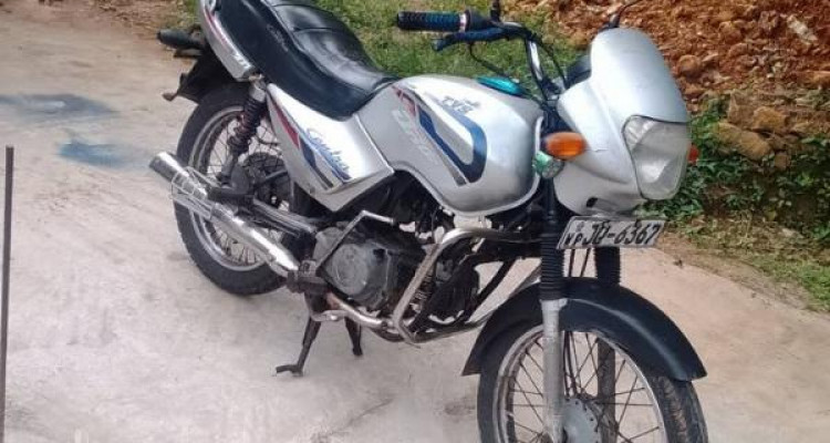 TVS CENTRA 2004