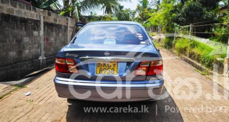 NISSAN EX SALOON 2002