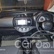 TOYOTA VITZ 2016