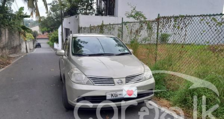 NISSAN TIIDA 2008