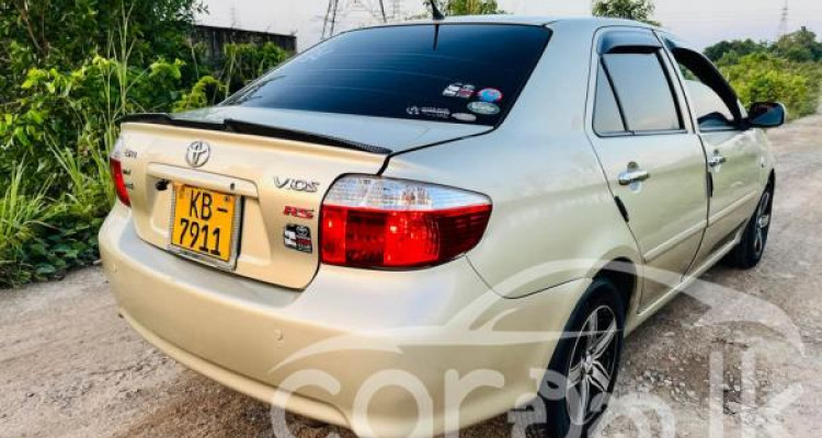 TOYOTA VIOS 2003