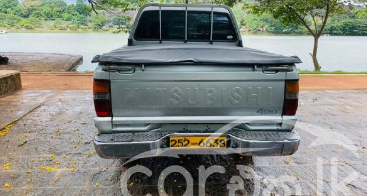 MITSUBISHI 4WD 1998