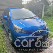 TOYOTA VITZ 2015