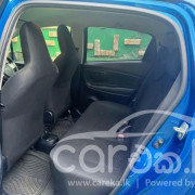TOYOTA VITZ 2015
