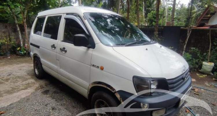 TOYOTA NOAH 1998