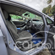 TOYOTA PRIUS 2011