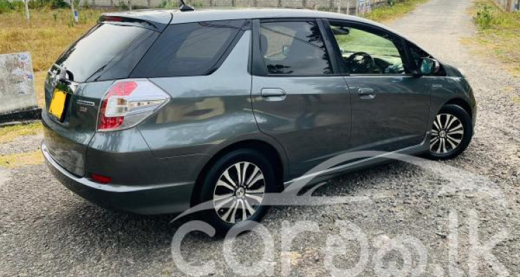 HONDA FIT SHUTTLE 2014