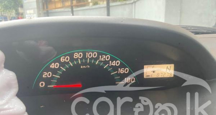 TOYOTA VITZ 2005