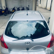 TOYOTA VITZ 2005