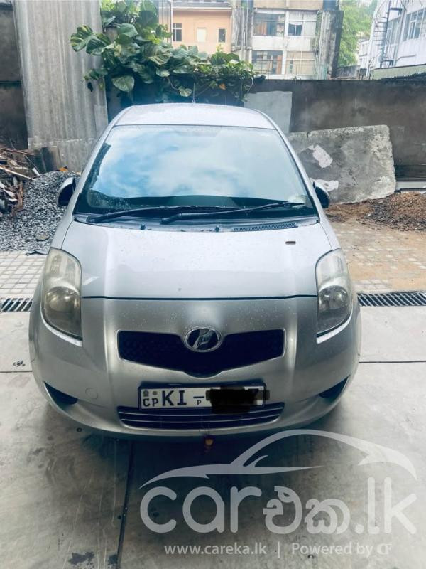 TOYOTA VITZ 2005