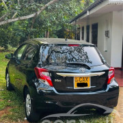TOYOTA VITZ 2015