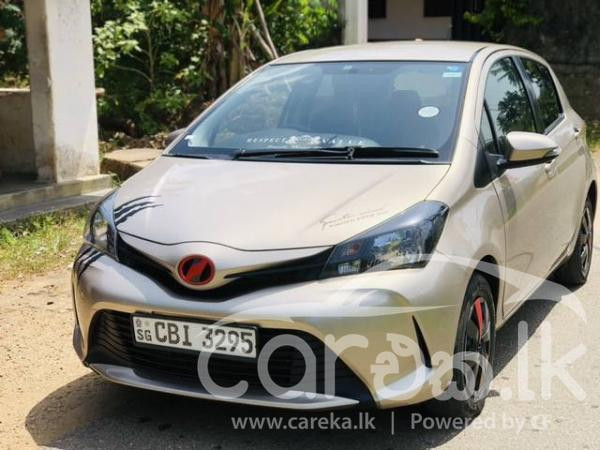 TOYOTA VITZ 2016