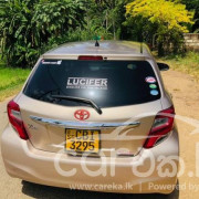 TOYOTA VITZ 2016