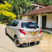 TOYOTA VITZ 2016
