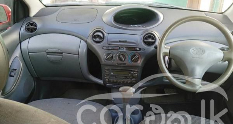 TOYOTA VITZ 1999