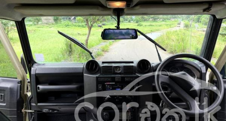 LAND ROVER DEFENDER 2002