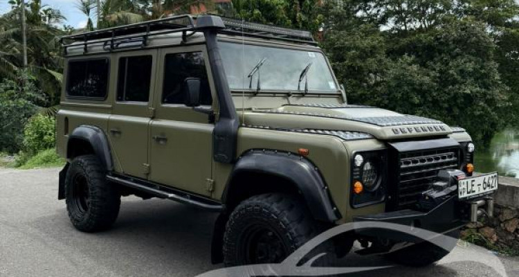 LAND ROVER DEFENDER 2002