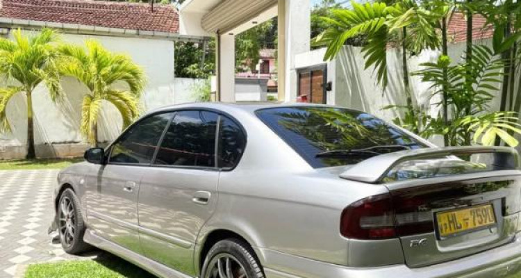 SUBARU LEGACY 2000