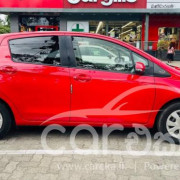 TOYOTA VITZ 2012