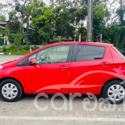 TOYOTA VITZ 2012