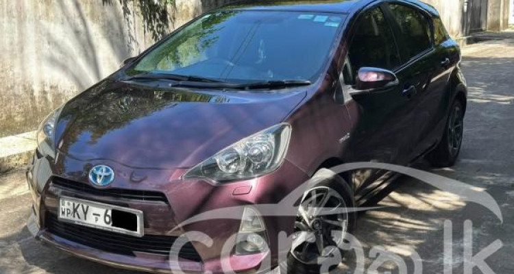 TOYOTA AQUA 2014