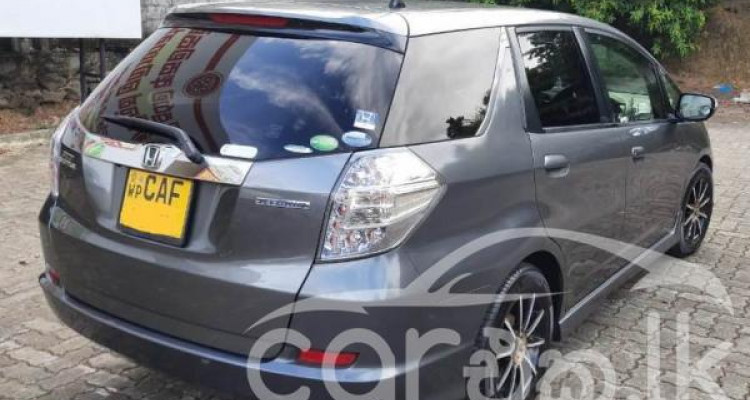 HONDA FIT SHUTTLE 2012