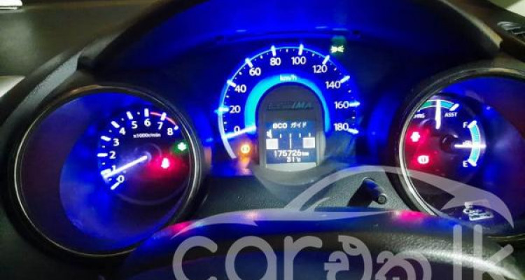 HONDA FIT SHUTTLE 2012