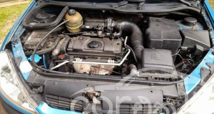 PEUGEOT 206 2002
