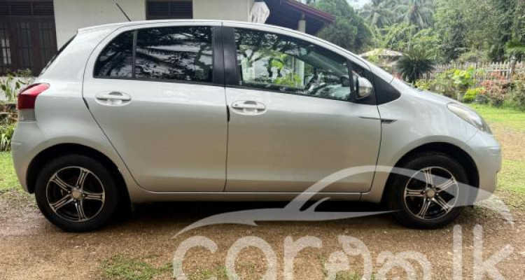 TOYOTA VITZ KSP90 2009