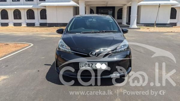 TOYOTA VITZ 2015