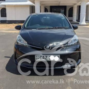 TOYOTA VITZ 2015