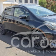 TOYOTA VITZ 2015