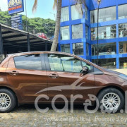TOYOTA VITZ 2015