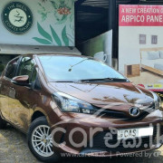 TOYOTA VITZ 2015