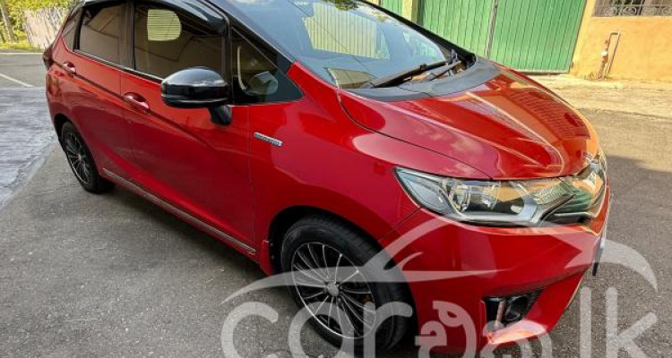 HONDA FIT GP5 2013