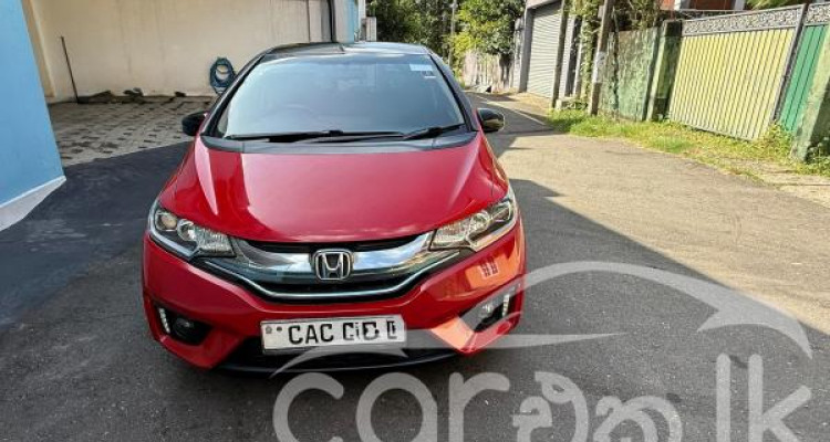 HONDA FIT GP5 2013