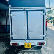 MITSUBISHI MINICAB 2003