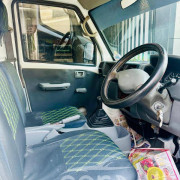 MITSUBISHI MINICAB 2003