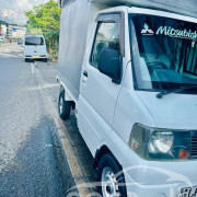 MITSUBISHI MINICAB 2003