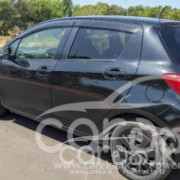 TOYOTA VITZ 2015